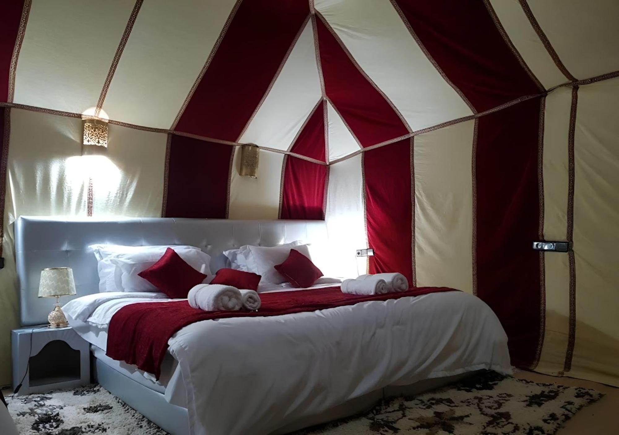 Merzouga Luxurious Tented Exterior foto